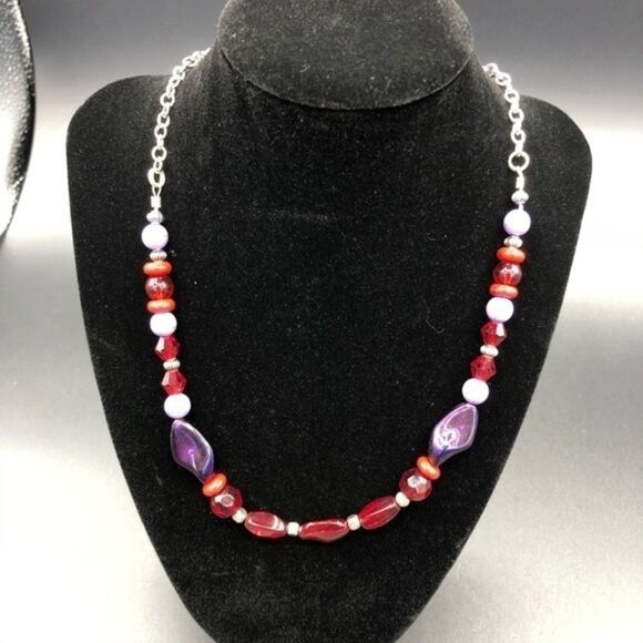 Red Hat Society Jewelry Set - Picture 2 of 6